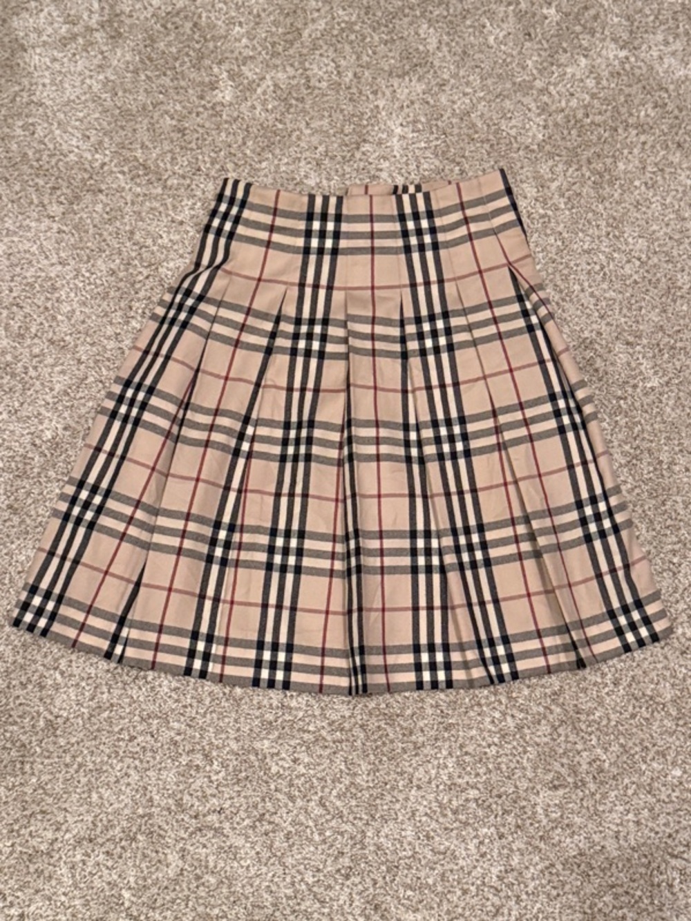 Burberry Beige Plaid Pleated Skirt with Black and Red Trim - Picture 3 of 3